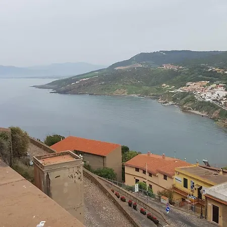 Con Vista Castelsardo